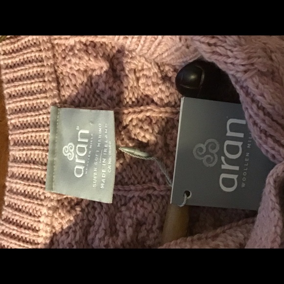 Aran Luxury Hand Knitted Women’s Sweater (NWT) - Picture 14 of 14